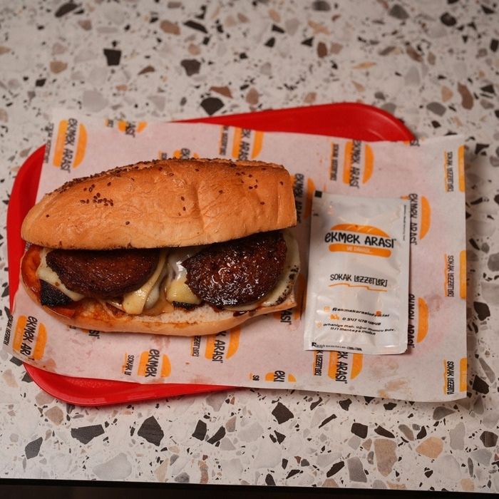 Ekmek Arası Sucuk Ekmek